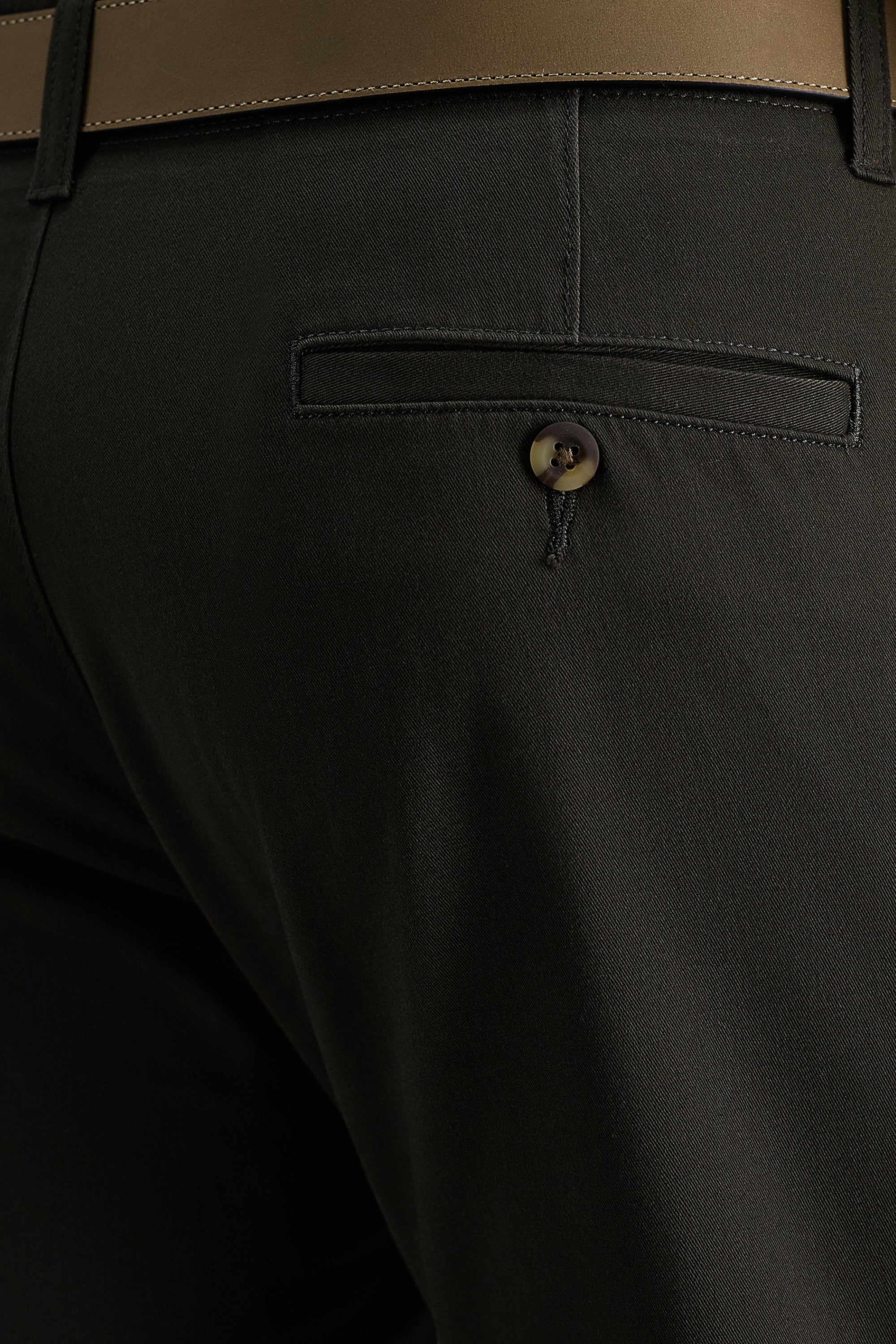 Life Khaki™ Comfort Pant - Haggar.com