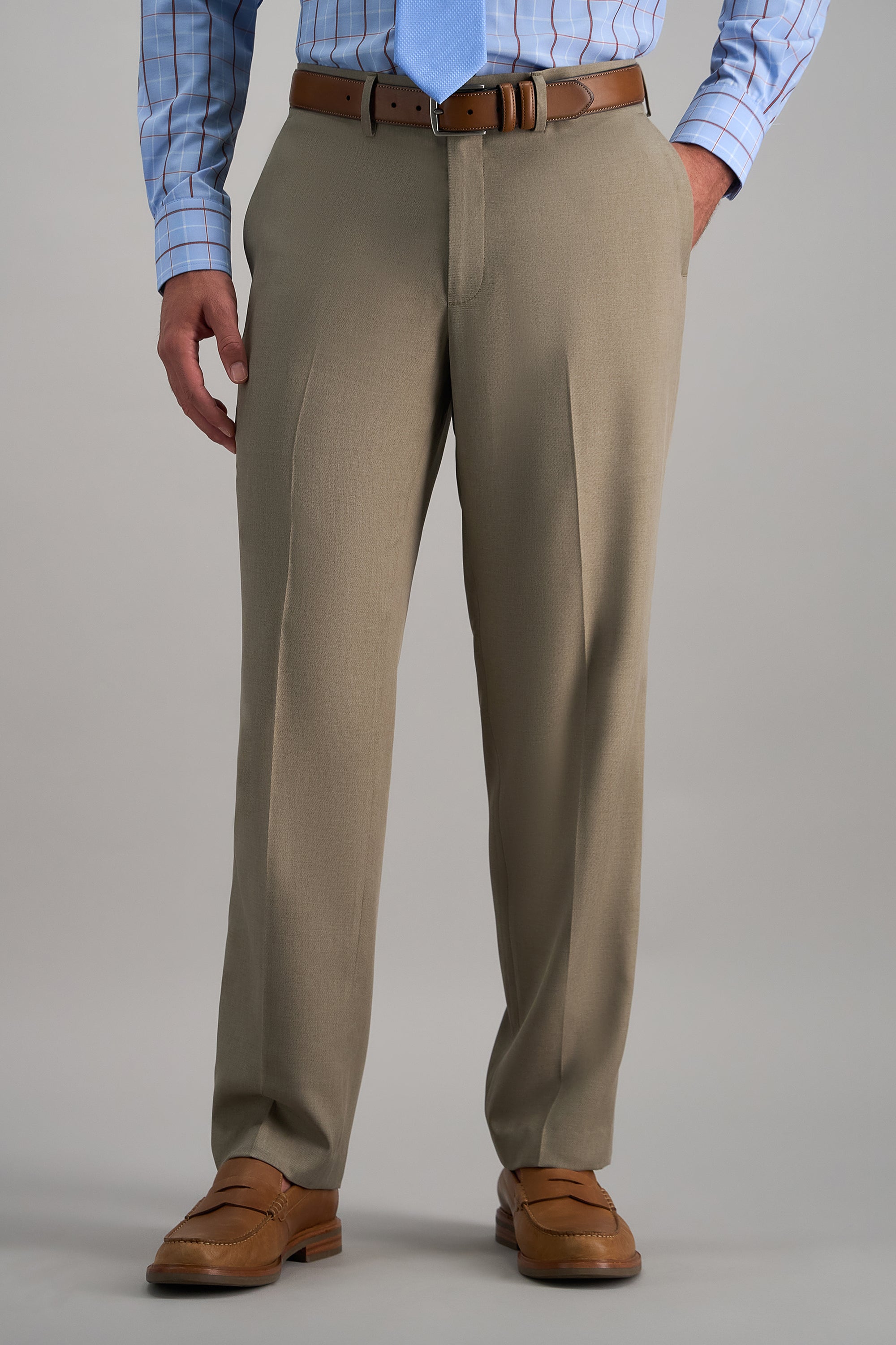 Haggar Premium Comfort Broken Twill Dress Pants in Oatmeal