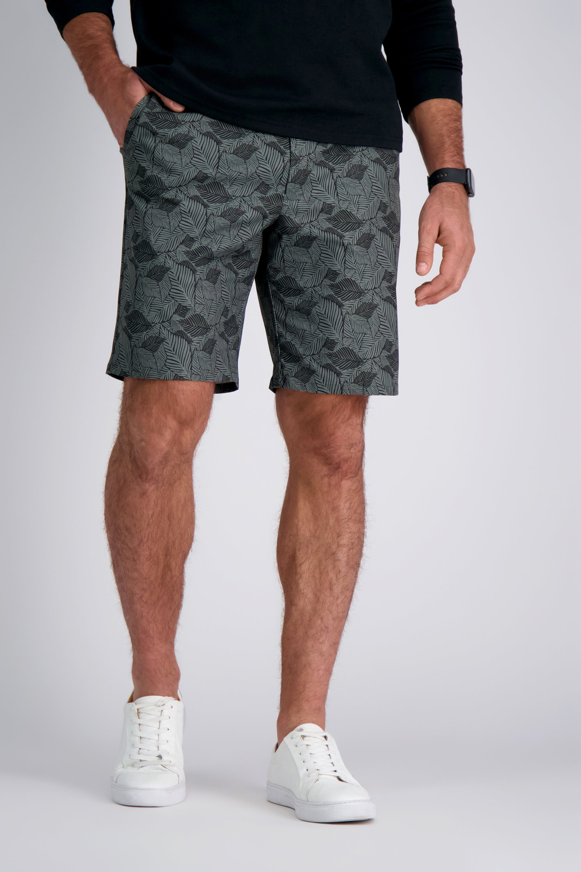 The Active Series™ Hybrid Leaves Print 9.5-inch Short - Haggar.com