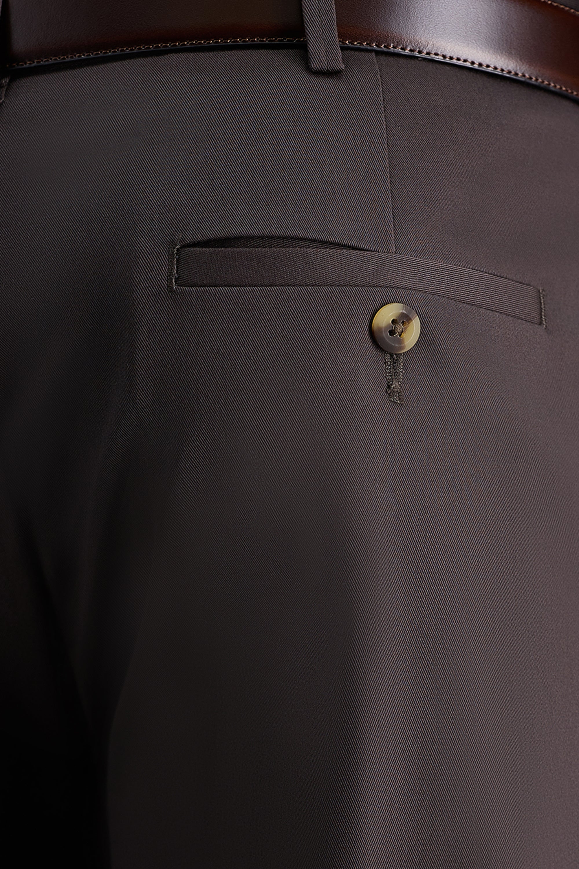 Iron Free Premium Khaki