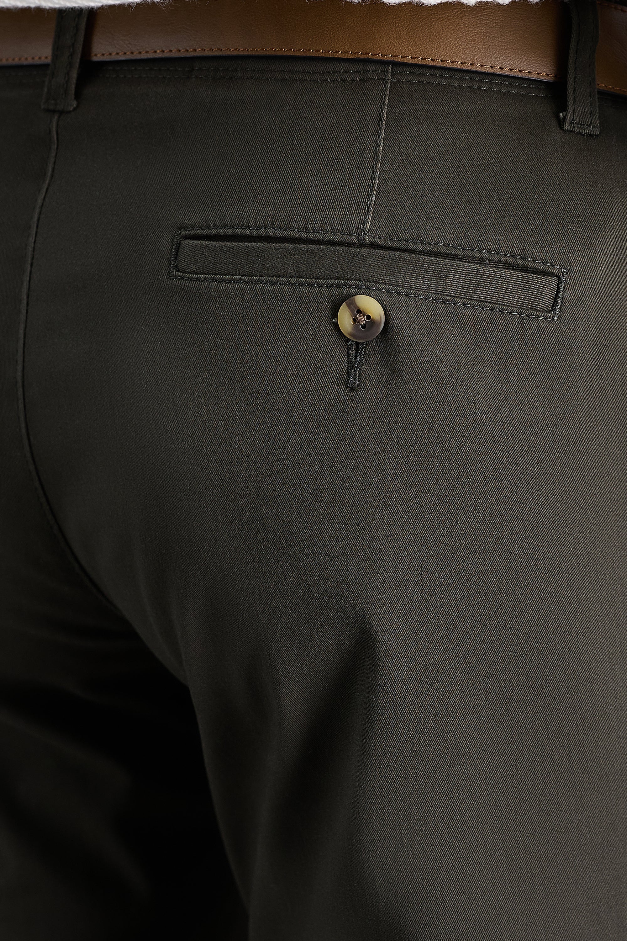 Life Khaki™ Comfort Pant - Haggar.com