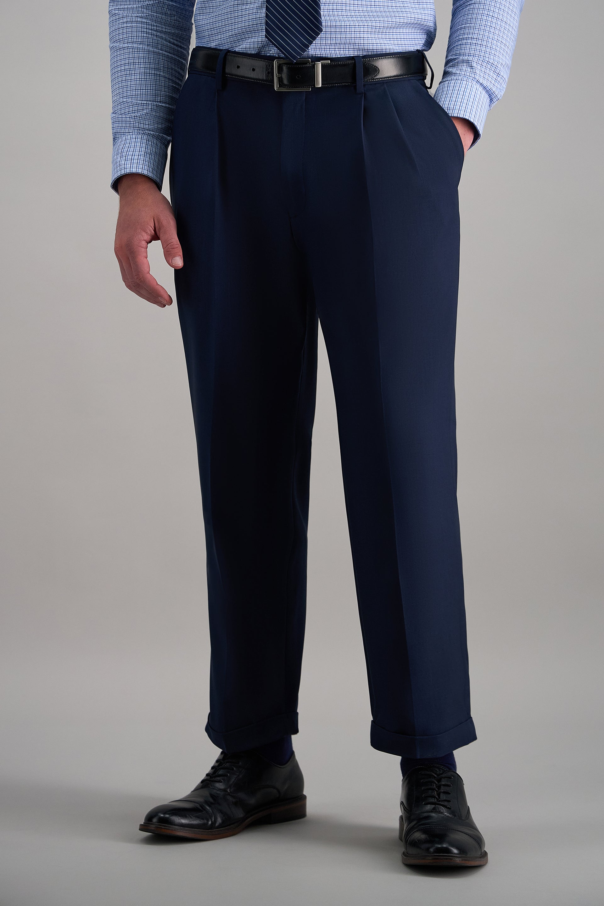 Haggar Premium Comfort Dress Pants, Pleated Front in Dark Chocolate | Size: 40 x 32 Haggar Premium Comfort Dress Pants, Pleated Front in Dark Chocolate | Size: 40 x 32