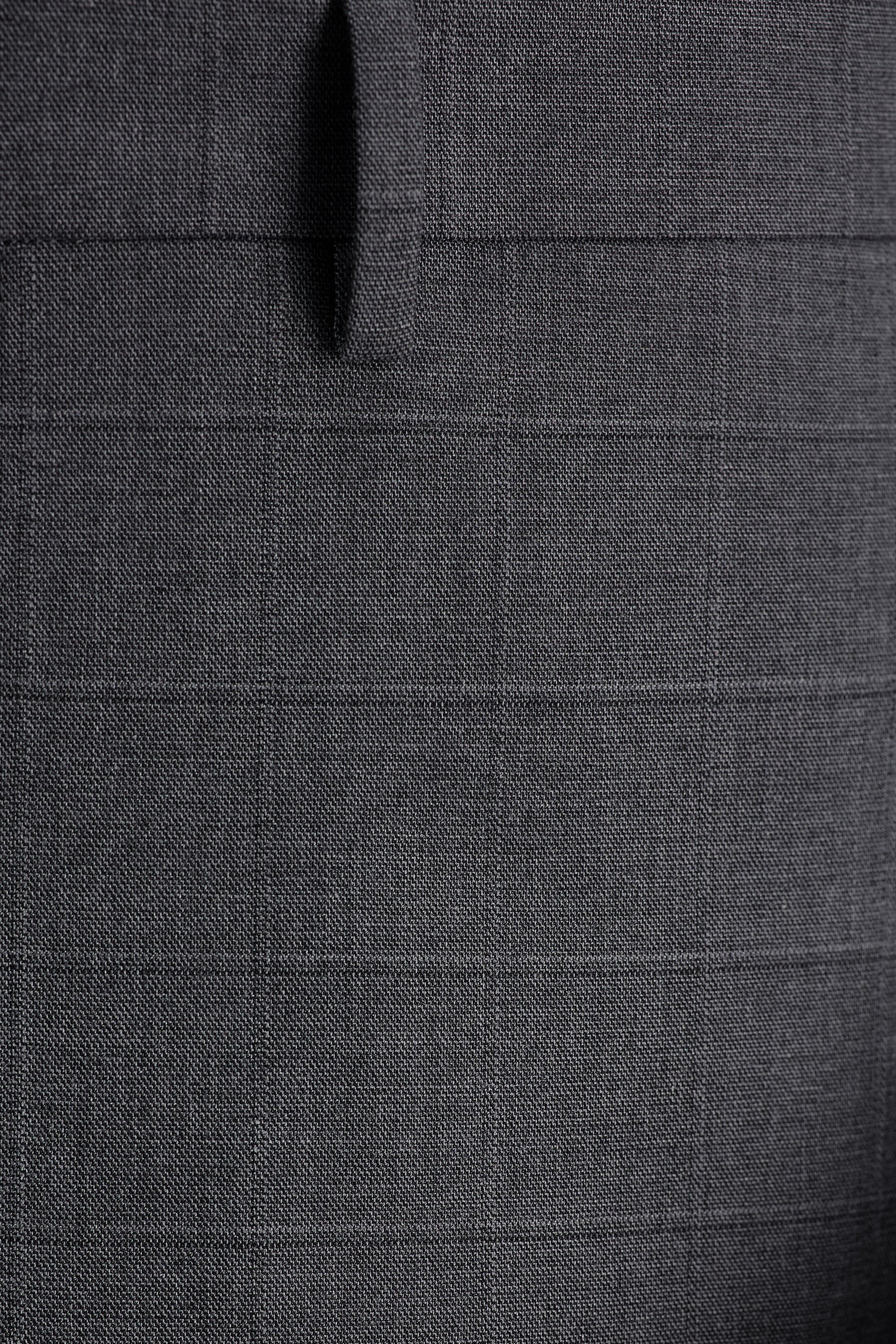 #color_med grey