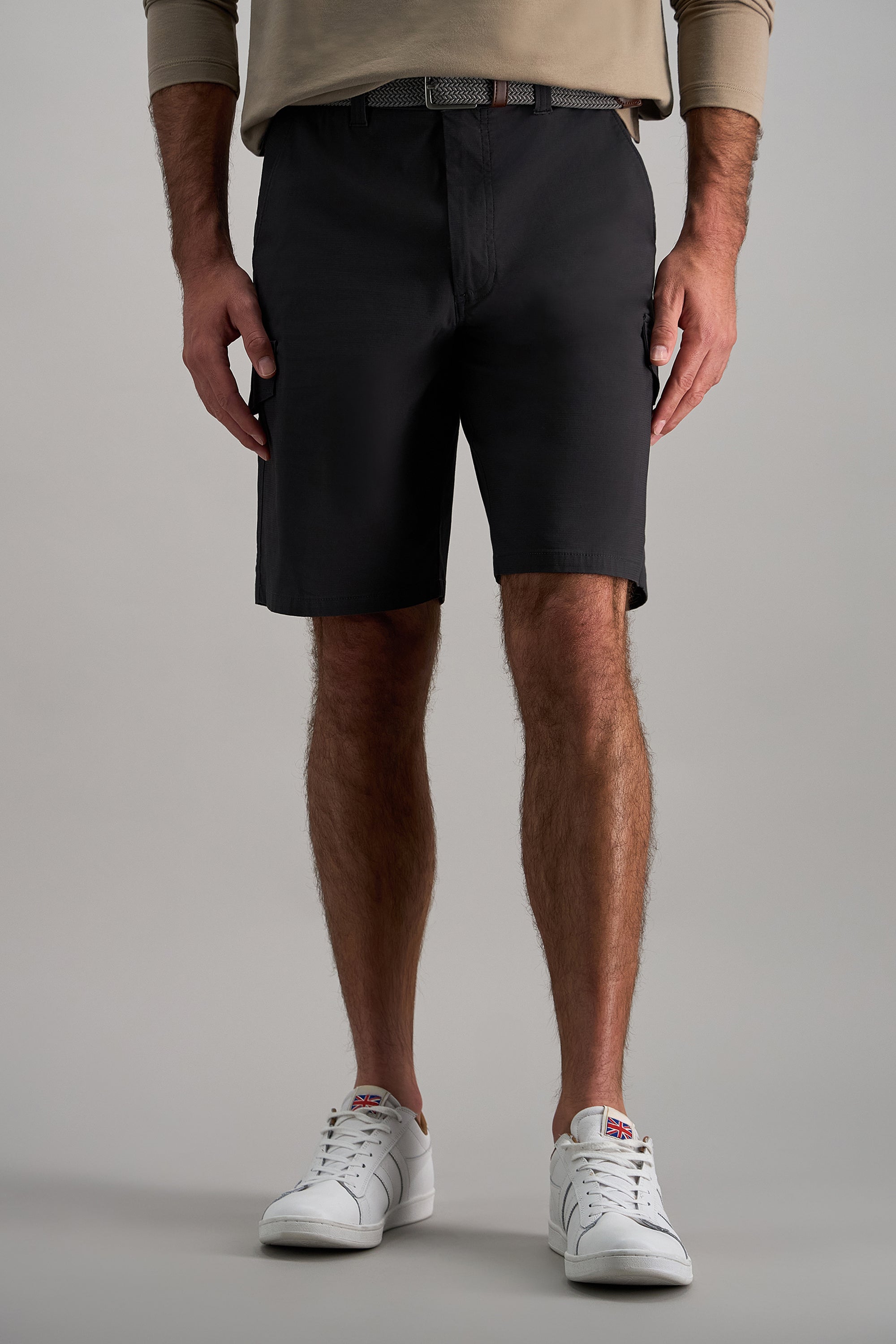 The Active Series™ Cargo Trek Shortㅤ
