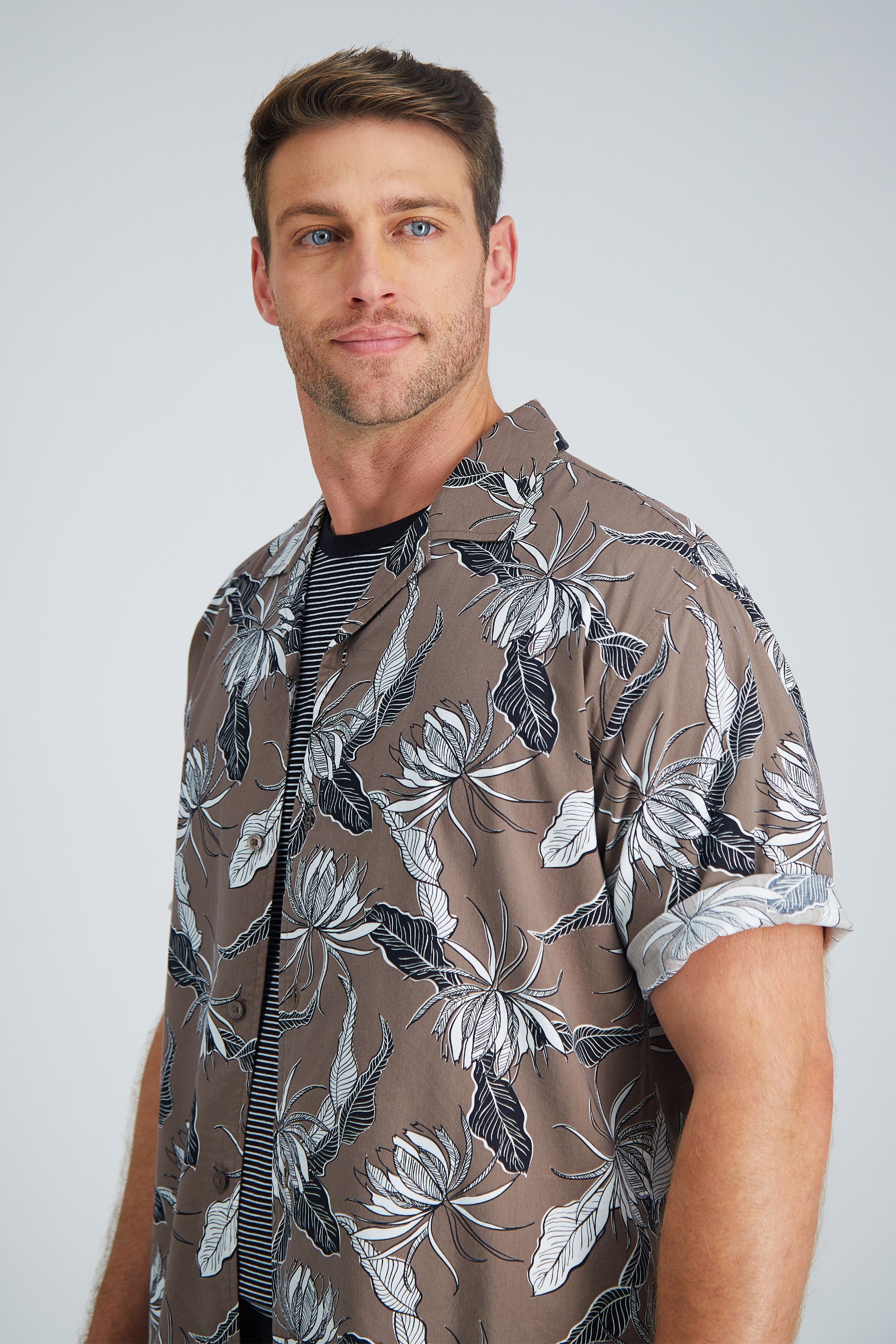 Short Sleeve Camp Shirt - Brown