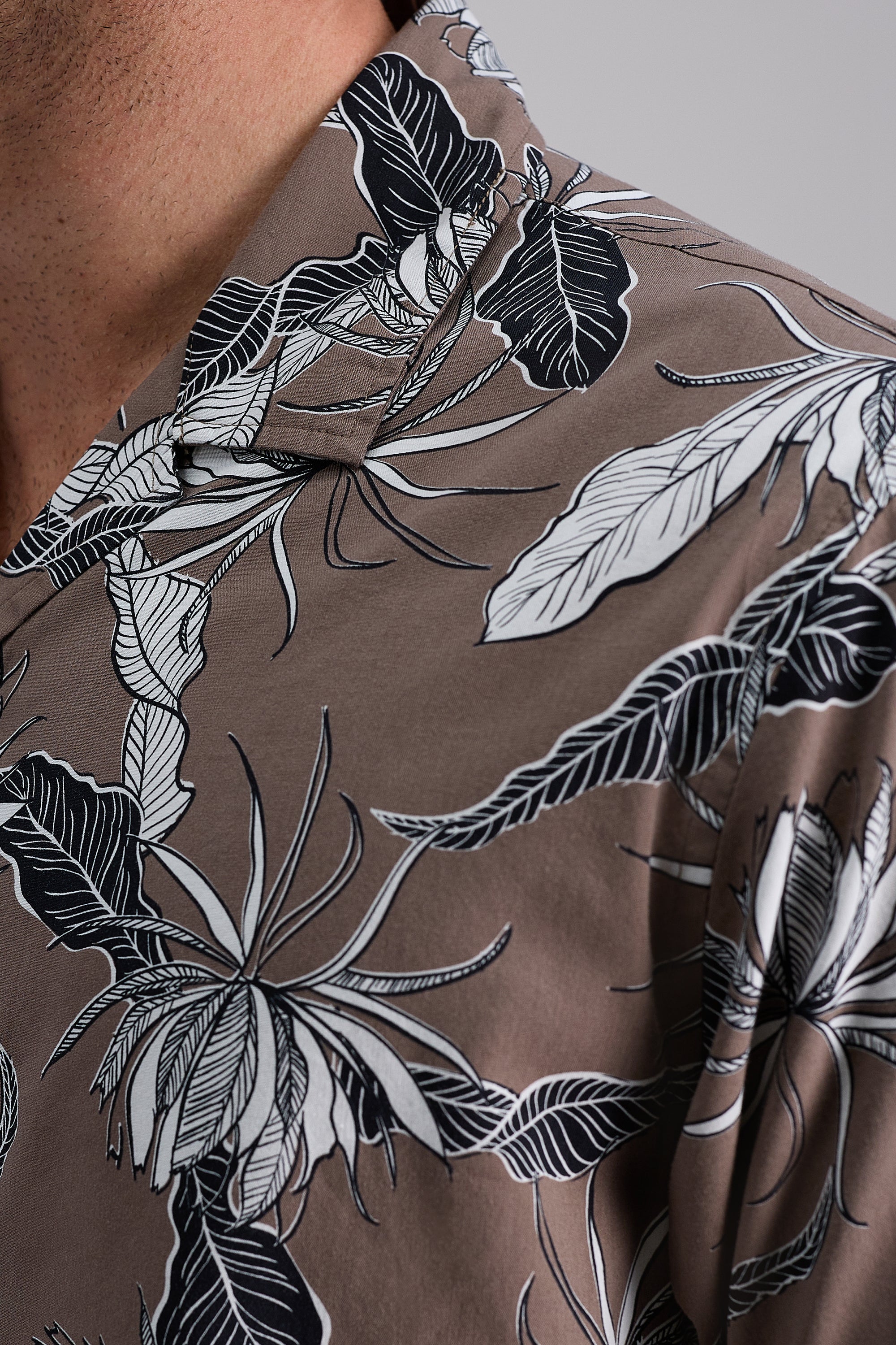 Short Sleeve Camp Shirt - Brown