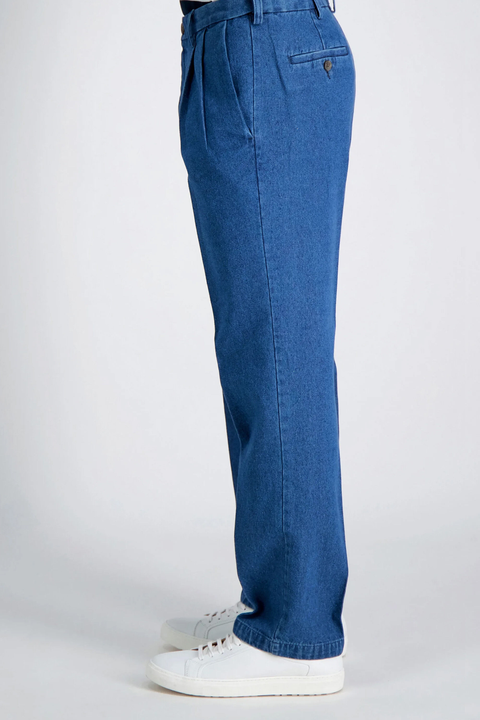 Work to Weekend Denim Classic Fit Pleated No Iron Haggar