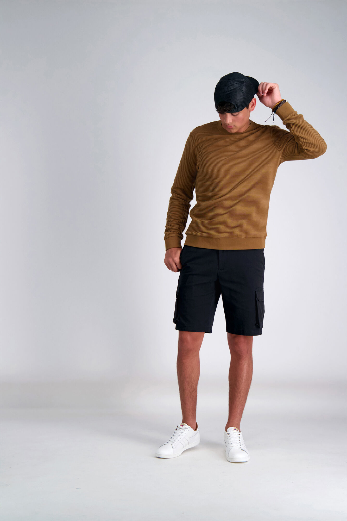 Haggar Stretch Cargo Short With Tech Pocket Black (HS00210 Clothing Shorts) photo