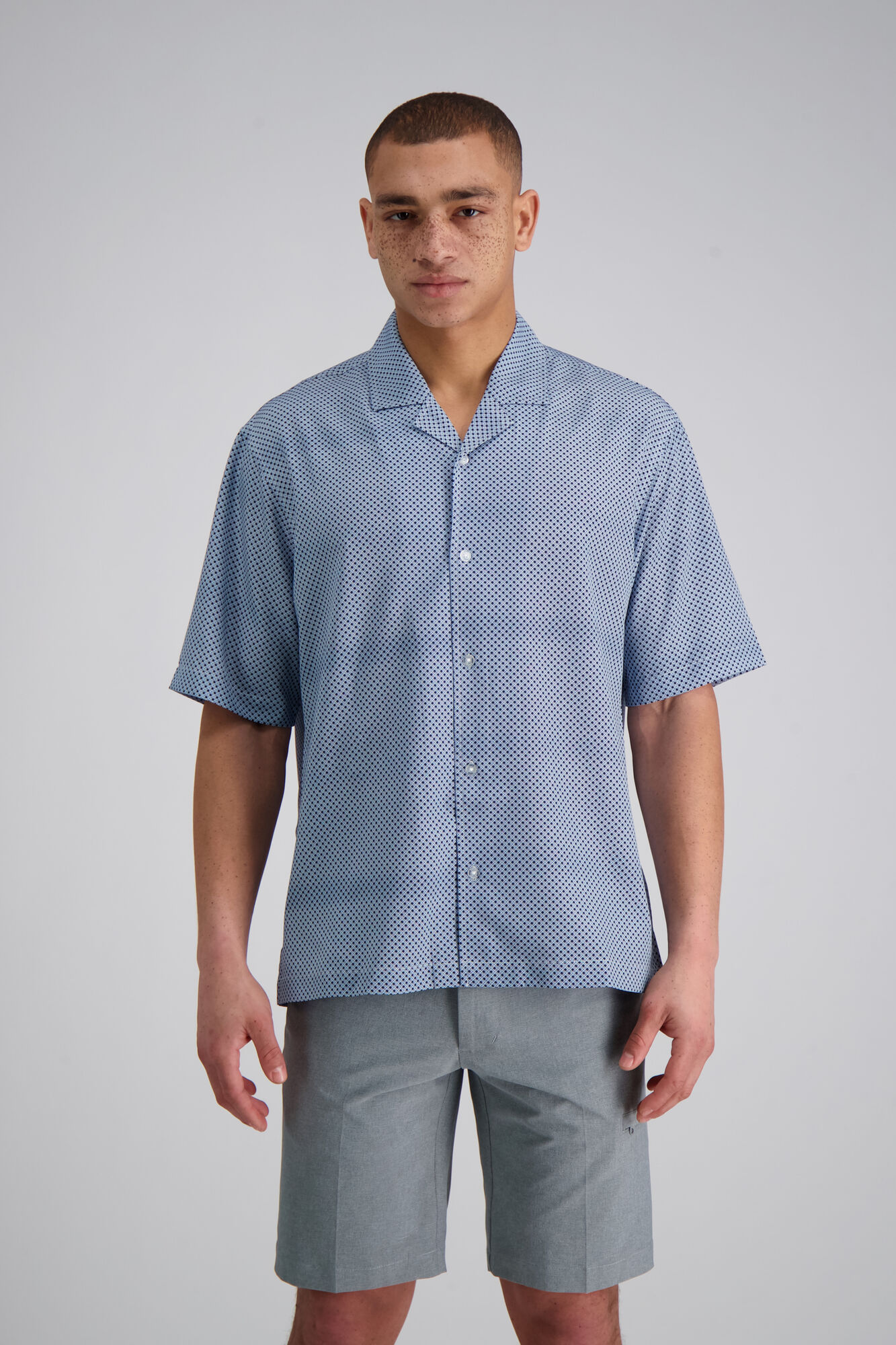Haggar Short Sleeve Camp Shirt Navy (HW00553 Clothing Shirts & Tops) photo