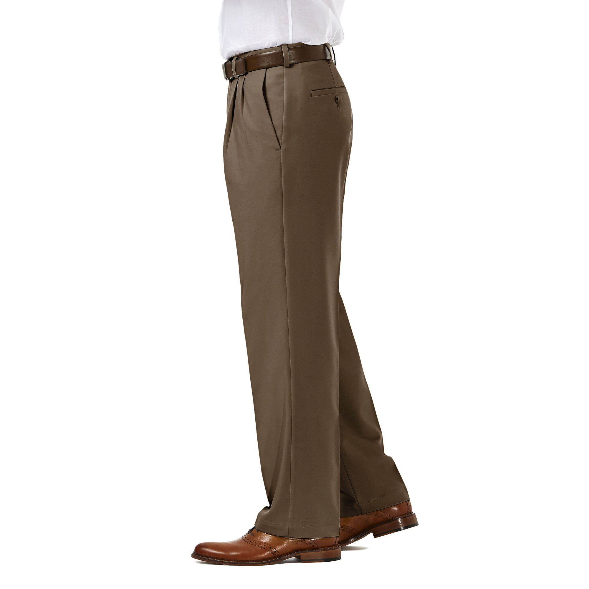 Haggar Mens Cool 18 Pro Classic Fit Pleat Front Expandable Waist Pant