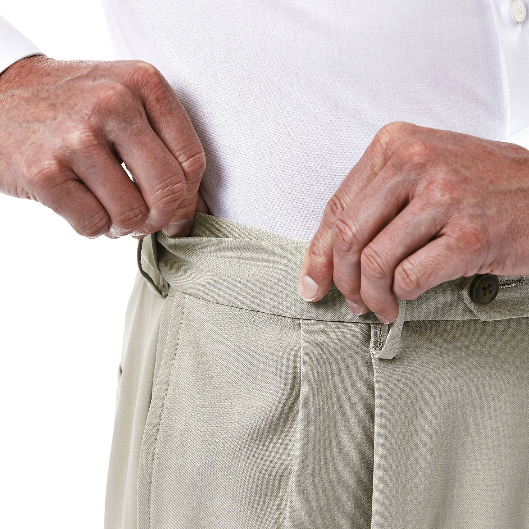 eCLo Stria Dress Pant Classic Fit Pleat Front No Iron Haggar