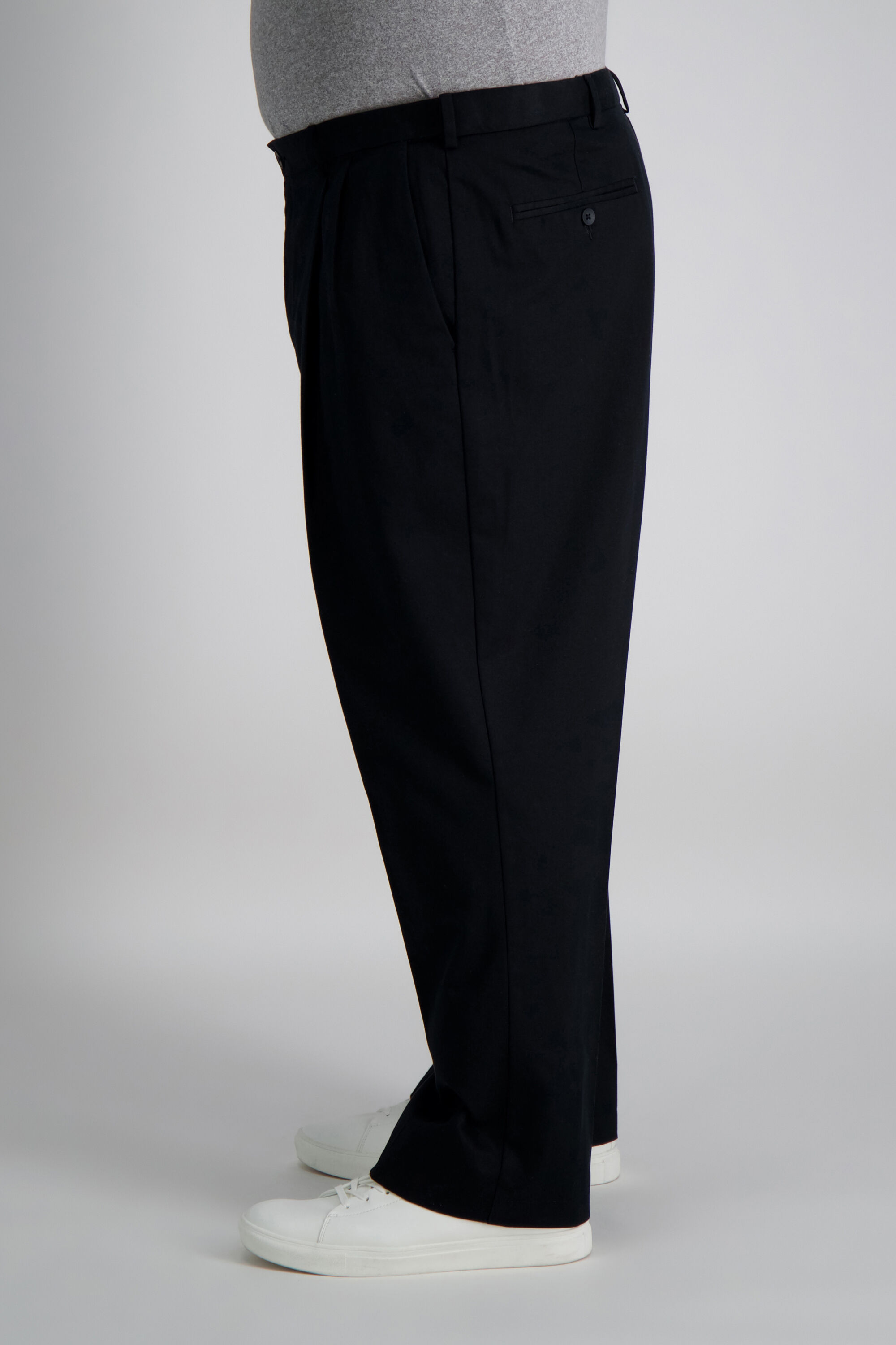 B&T Work to Weekend Khaki | Classic Fit, Pleated, No Iron | Haggar.com